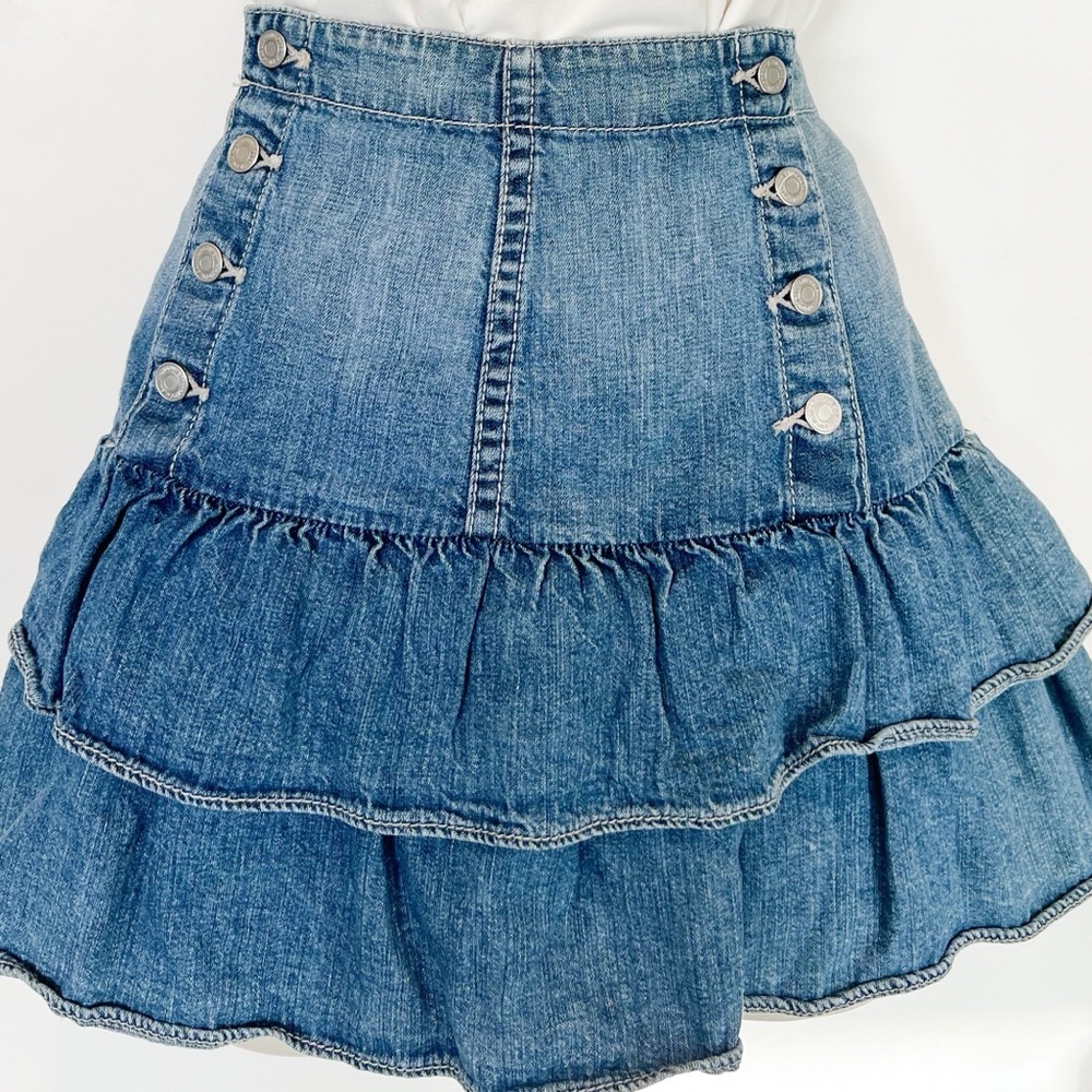 Woman’s London Jean ruffle denim mini skirt. Low waist Size 8
NWOT
